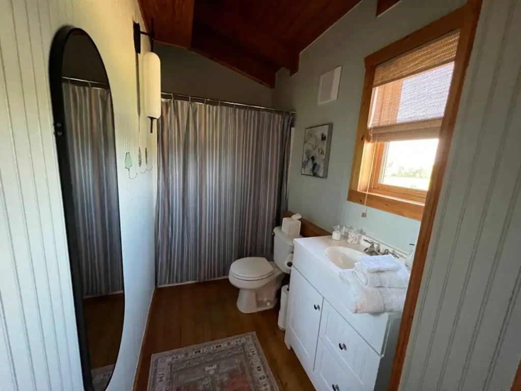 Upstairs Bathroom with a Tub and Shower